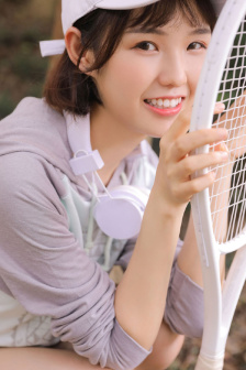 剪开女生衣服的视频